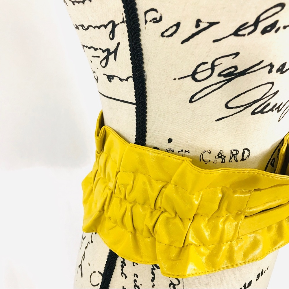 Yellow Ruffle Elastic Large Buckle Belts - Picture 3 of 5